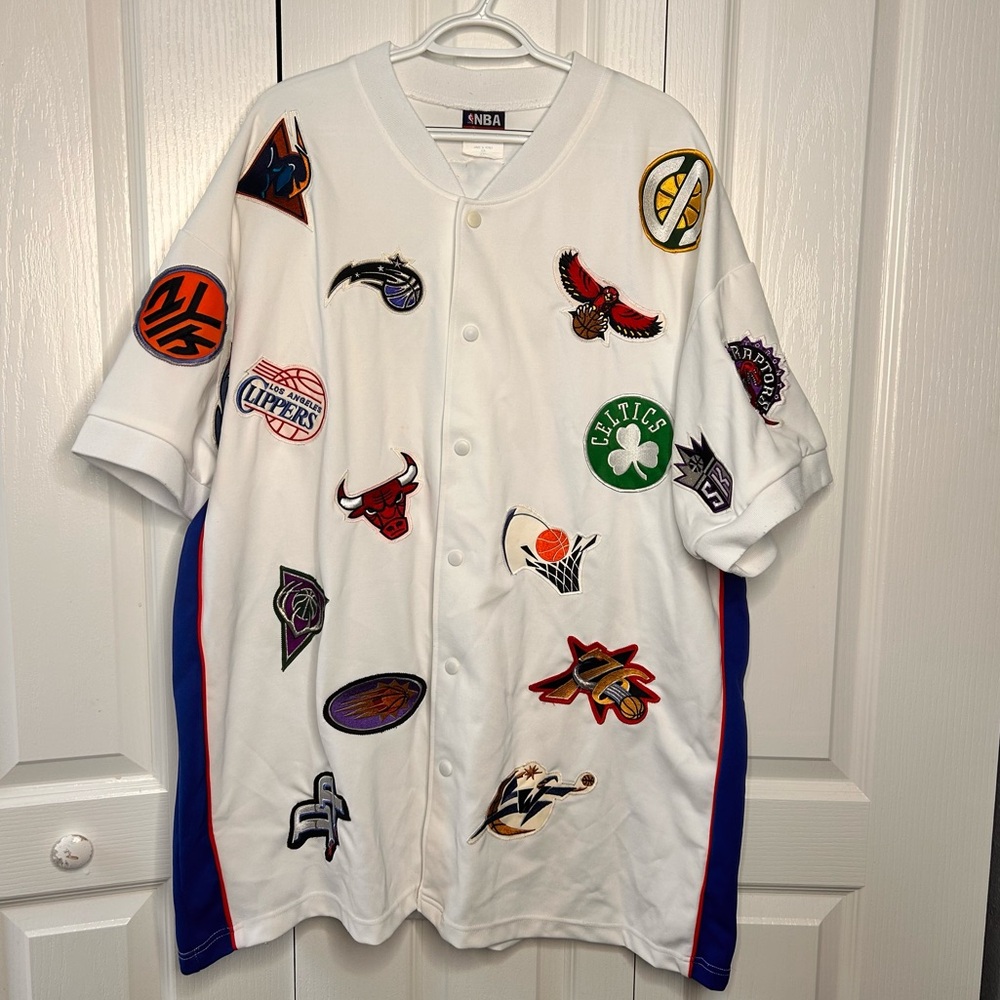 NBA Majestic All Over Team Patches Embroidered Basketball Jacket Lakers 2XL 2004